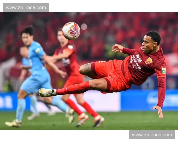 从帽子戏法看足球比赛中前锋爆发力与团队战术配合全解析深度解读